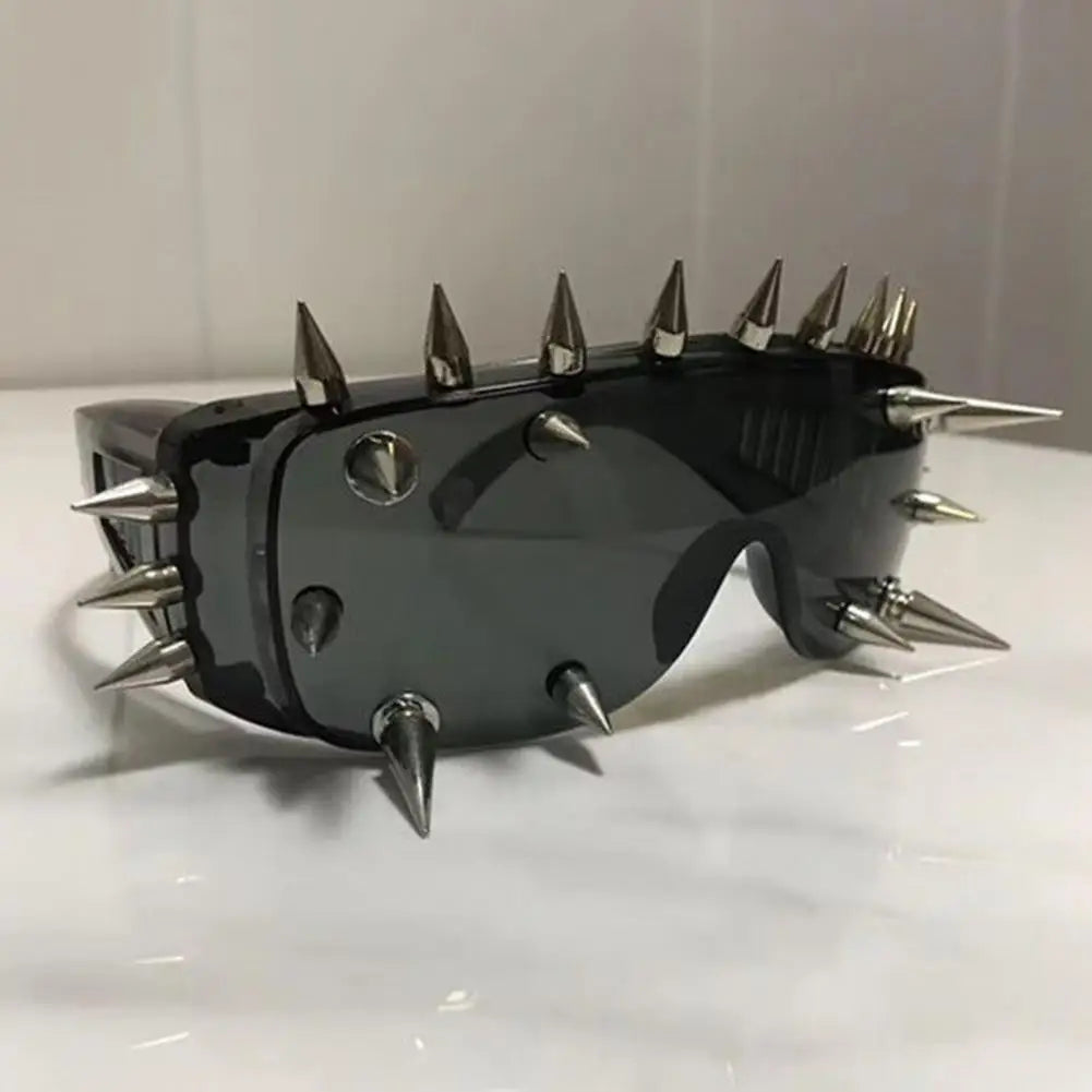 Unisex Eyewear Metal Rivet Party Sunglasses Lightweight Design Cosplay Sun Glasses Shade Eyewear For Men Солнцезащитные Очки