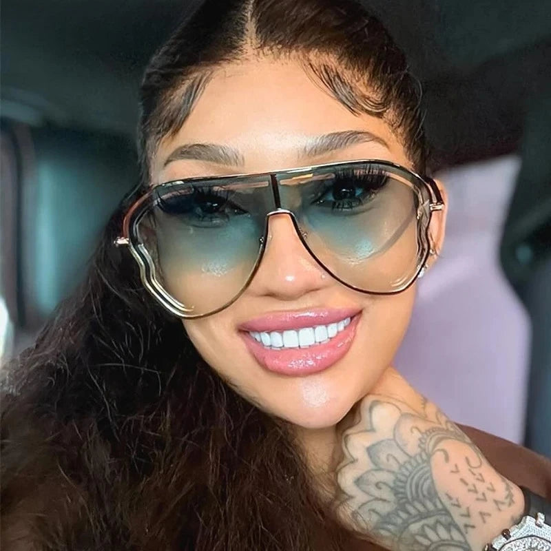 Oversized Shield One-Piece Punk Sunglasses 2025 Luxury Square Sun Glasses for Women Personality Metal Big Frame Eyewear UV400